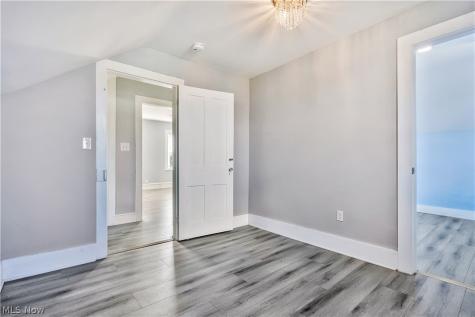 3024 Vega Avenue Cleveland OH 44113