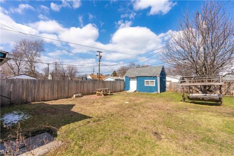 3024 Vega Avenue Cleveland OH 44113