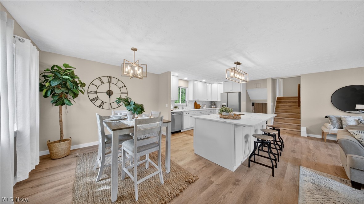 8821 Valley Lane Chagrin Falls OH 44023