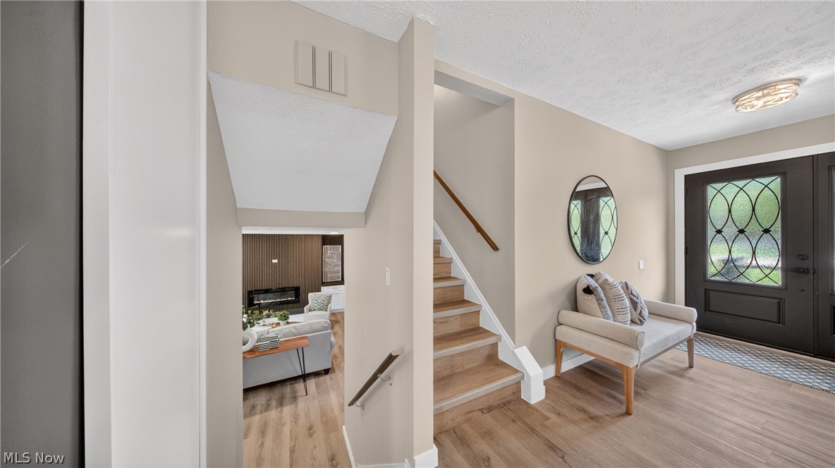 8821 Valley Lane Chagrin Falls OH 44023