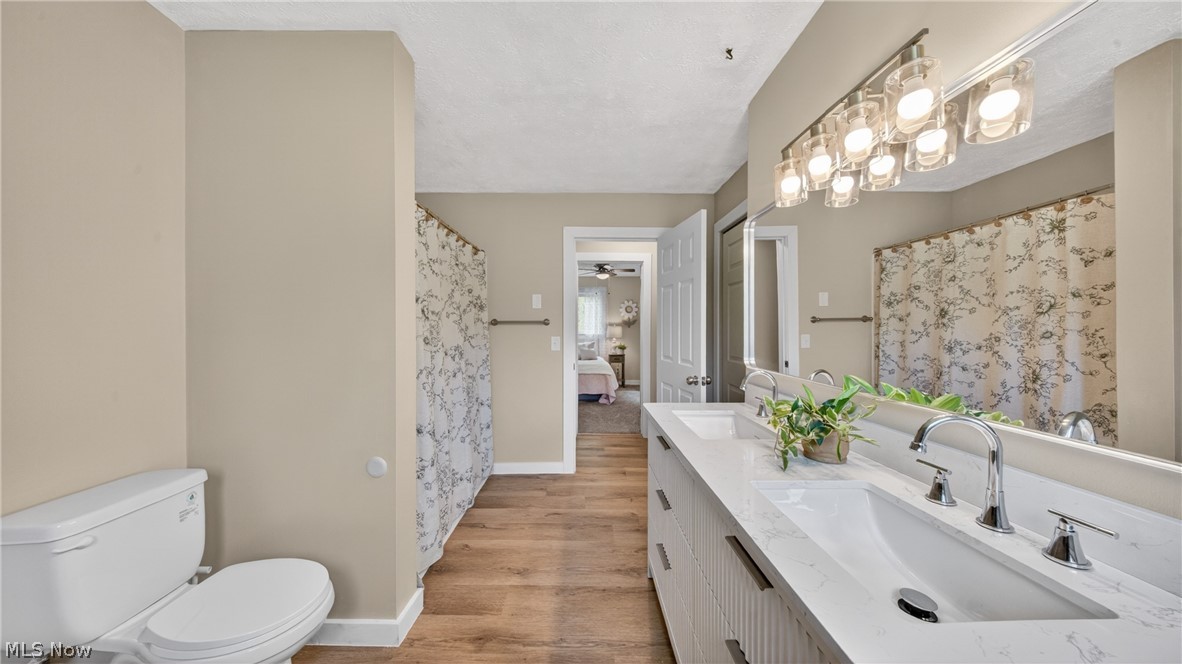 8821 Valley Lane Chagrin Falls OH 44023