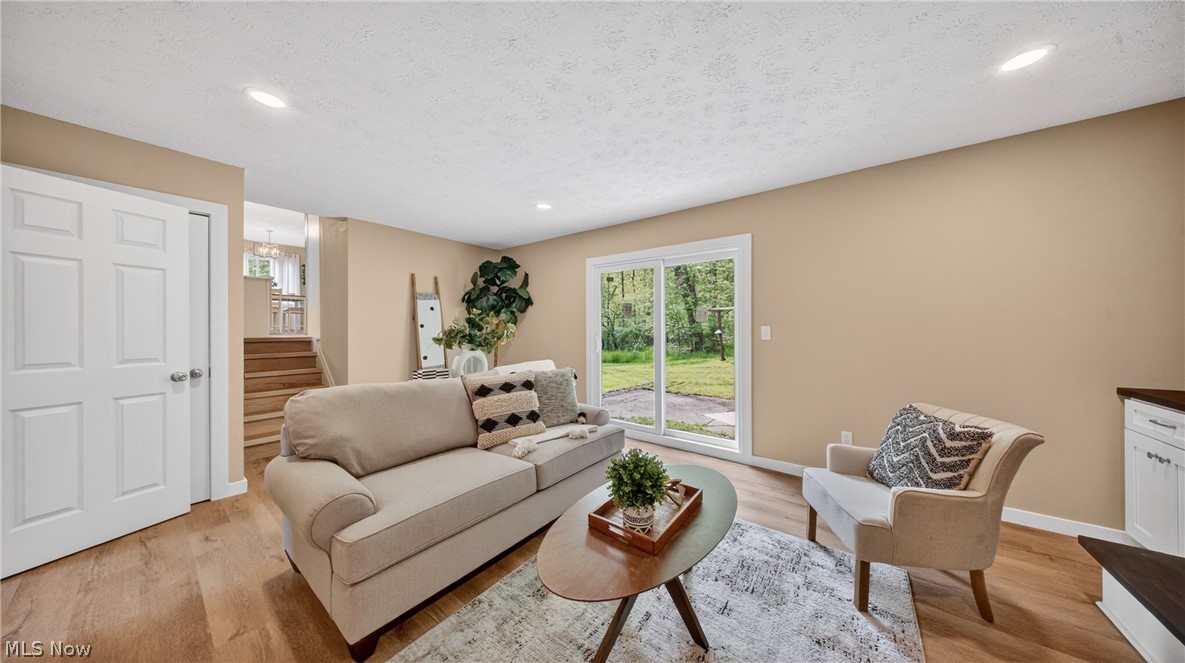 8821 Valley Lane Chagrin Falls OH 44023