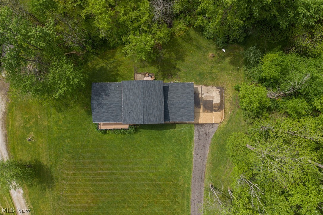 8821 Valley Lane Chagrin Falls OH 44023