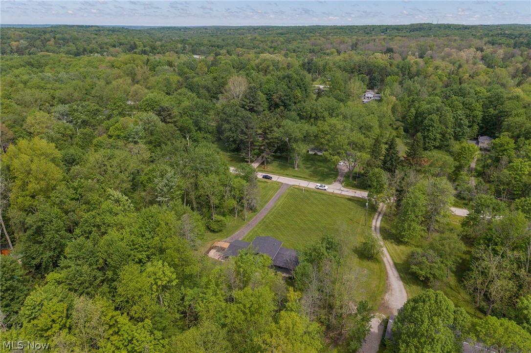 8821 Valley Lane Chagrin Falls OH 44023