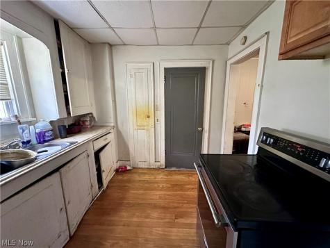 1127 East Avenue Akron OH 44307