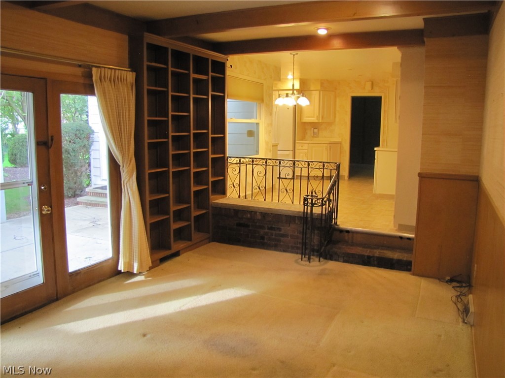 1782 Kenton Circle Lyndhurst OH 44124