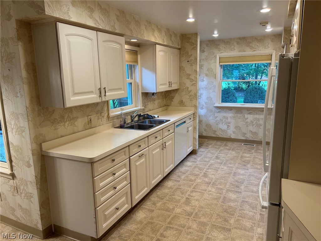 1782 Kenton Circle Lyndhurst OH 44124