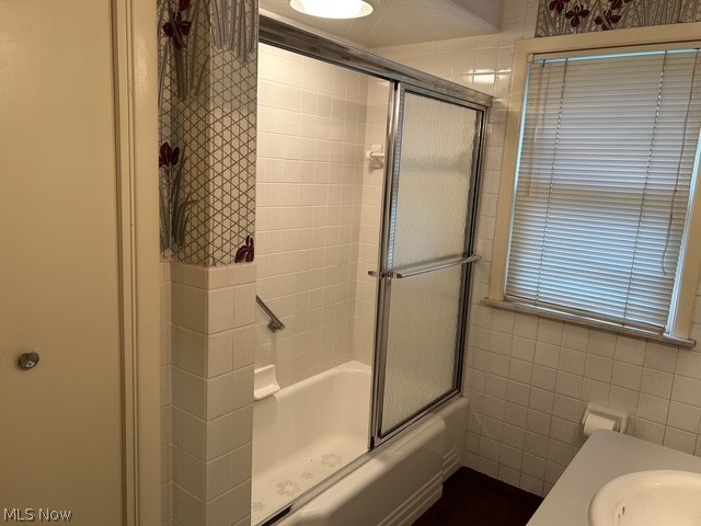 1782 Kenton Circle Lyndhurst OH 44124