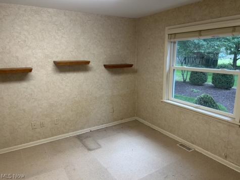 1782 Kenton Circle Lyndhurst OH 44124