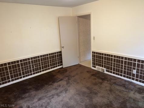 1782 Kenton Circle Lyndhurst OH 44124