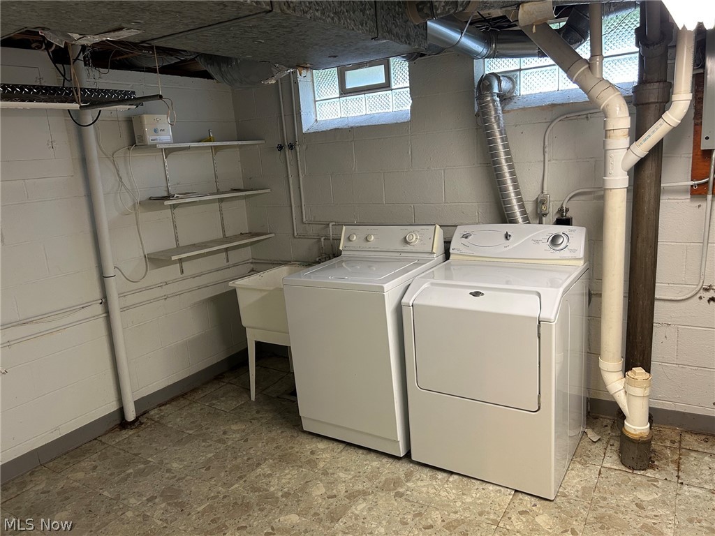 1782 Kenton Circle Lyndhurst OH 44124