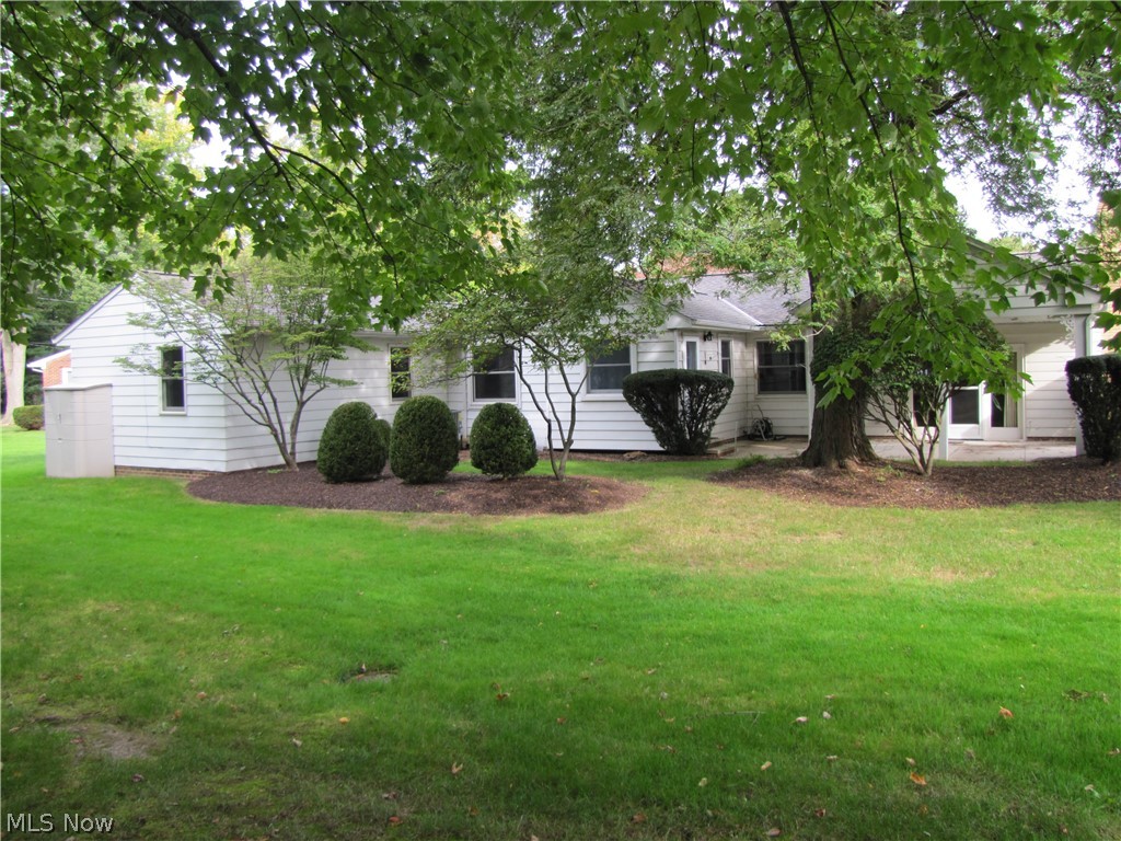 1782 Kenton Circle Lyndhurst OH 44124