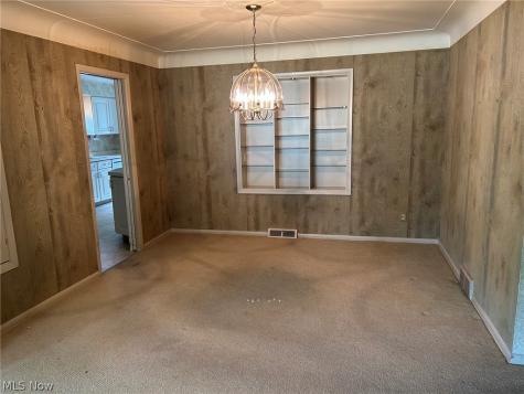 1782 Kenton Circle Lyndhurst OH 44124