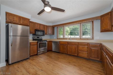 4325 Larchwood Circle NW Canton OH 44718