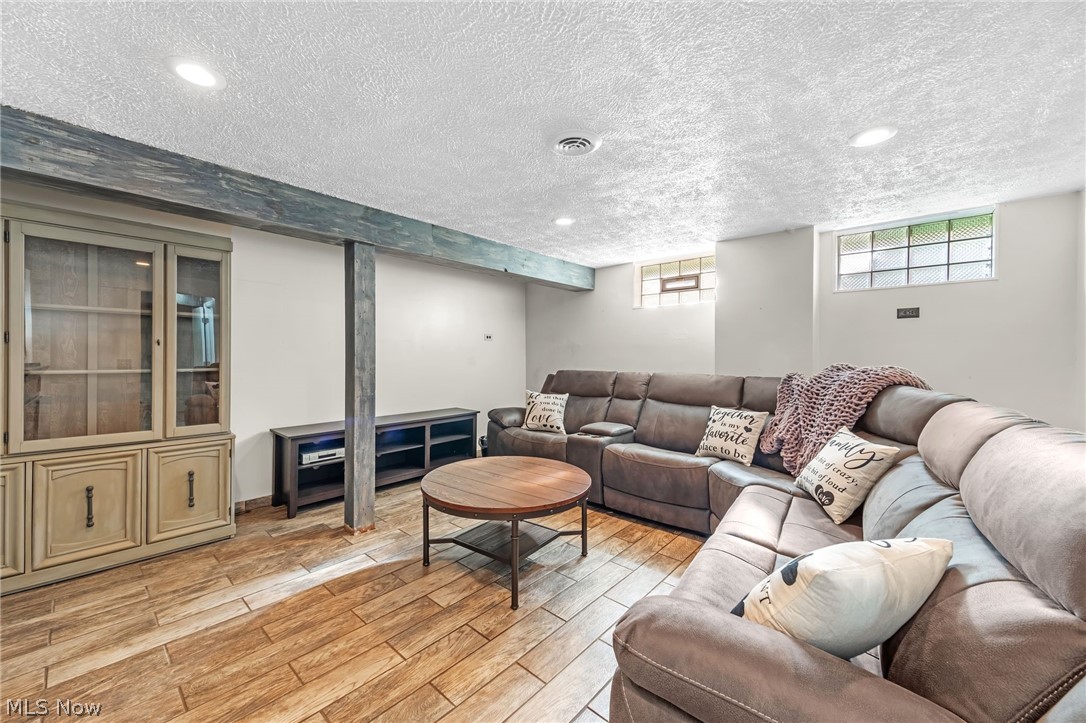 3710 W Pleasant Valley Road Parma OH 44134