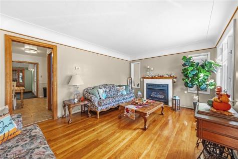 3710 W Pleasant Valley Road Parma OH 44134