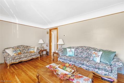3710 W Pleasant Valley Road Parma OH 44134