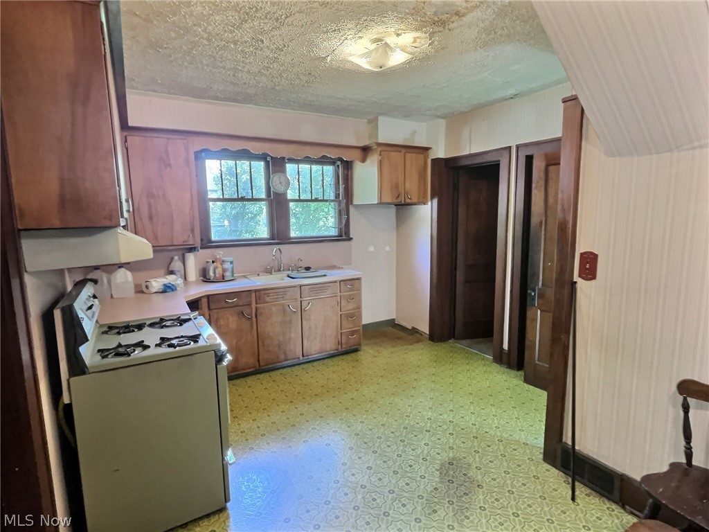 1918 Greensburg Road North Canton OH 44720
