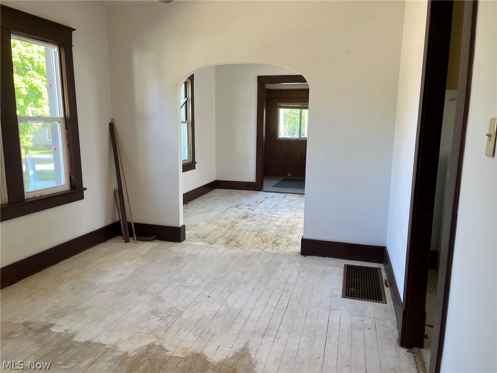 363 Spring Street Struthers OH 44471