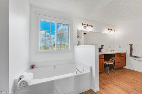 141 Mccleary Court Sagamore Hills OH 44067