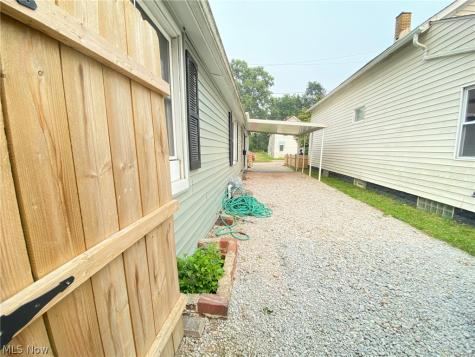 4318 E 72nd Street Cleveland OH 44105