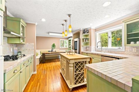 1375 N Revere Road Akron OH 44333