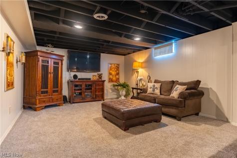 4902 Clardell Avenue SW Canton OH 44706