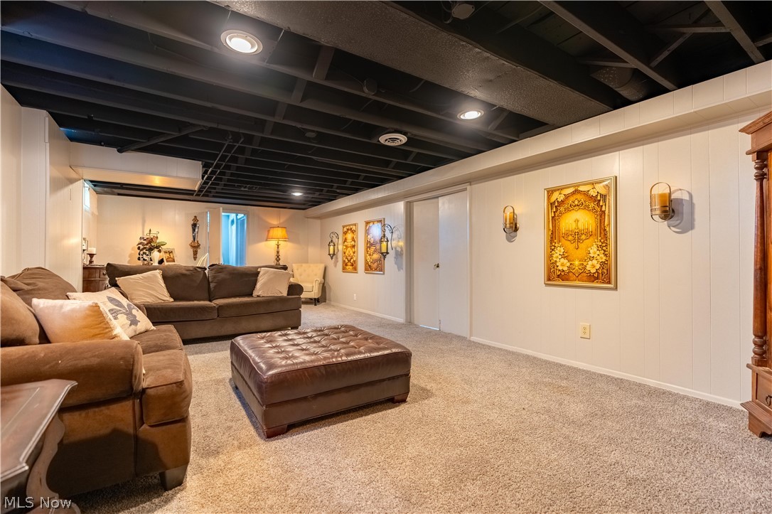 4902 Clardell Avenue SW Canton OH 44706