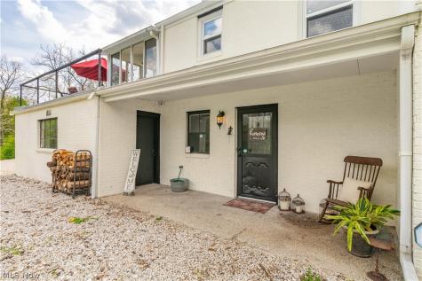 4902 Clardell Avenue SW Canton OH 44706