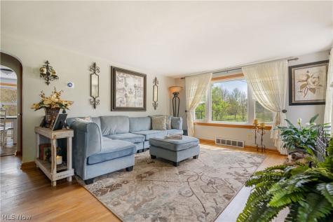 4902 Clardell Avenue SW Canton OH 44706