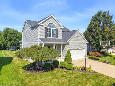 882 Queens Gate Way Wadsworth OH 44281