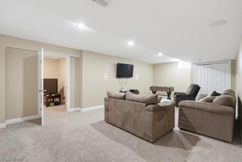 882 Queens Gate Way Wadsworth OH 44281