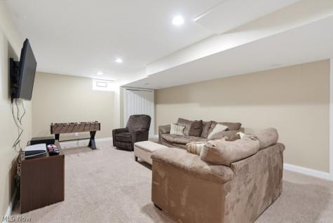 882 Queens Gate Way Wadsworth OH 44281
