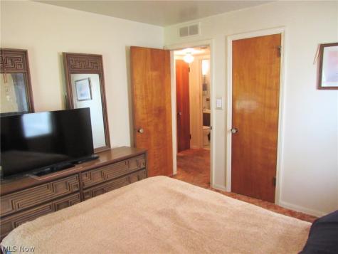 4208 Wetzel Avenue Cleveland OH 44109