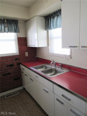 4208 Wetzel Avenue Cleveland OH 44109