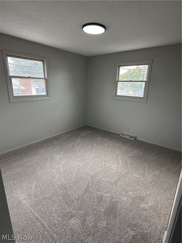 1031 Grant Avenue NW New Philadelphia OH 44663