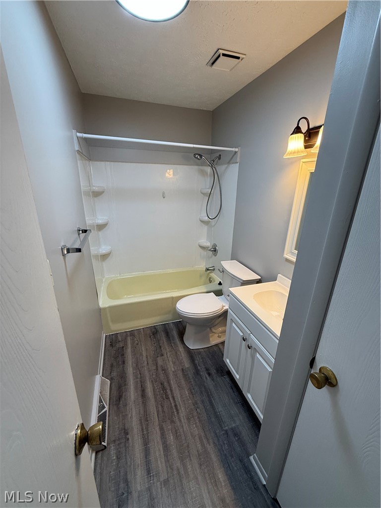 1031 Grant Avenue NW New Philadelphia OH 44663