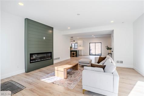 6724 Benedict Drive Middleburg Heights OH 44130