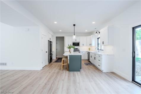 6724 Benedict Drive Middleburg Heights OH 44130