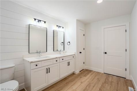 6724 Benedict Drive Middleburg Heights OH 44130