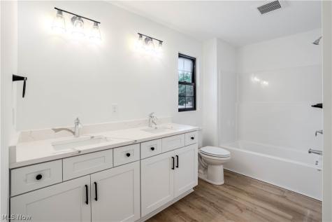 6724 Benedict Drive Middleburg Heights OH 44130