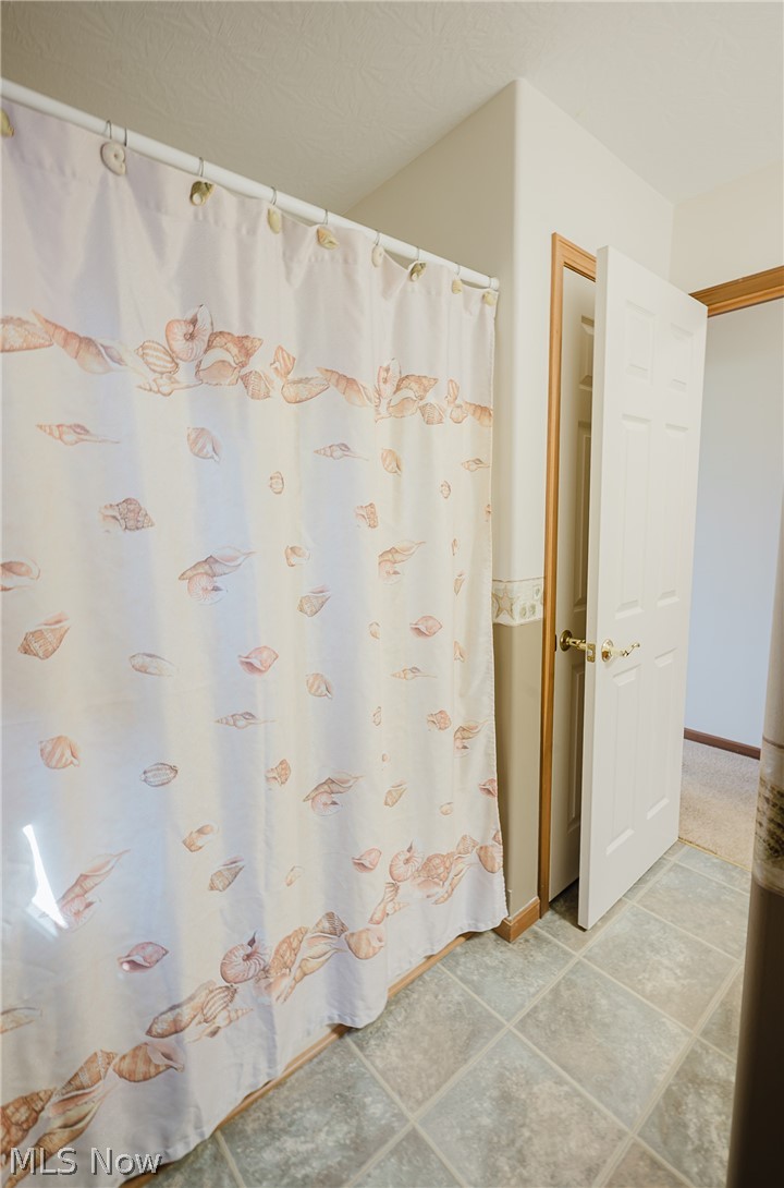 6041 Ridge Run Dr. NW Warren OH 44481