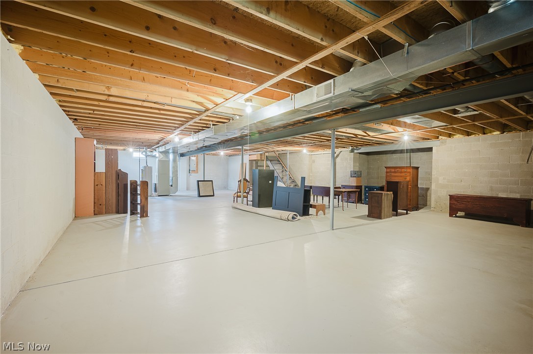 6041 Ridge Run Dr. NW Warren OH 44481