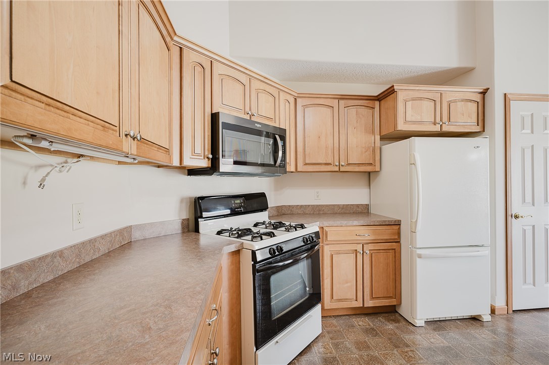 6041 Ridge Run Dr. NW Warren OH 44481