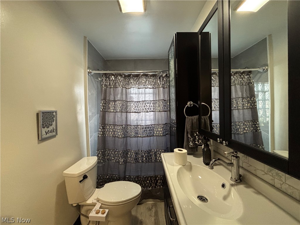 1727 W 11th Street Lorain OH 44052