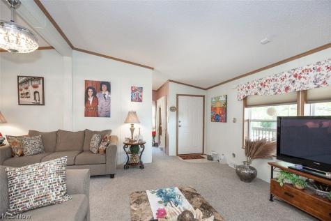 78 Periwinkle Drive Olmsted Twp OH 44138