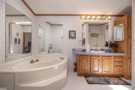 78 Periwinkle Drive Olmsted Twp OH 44138