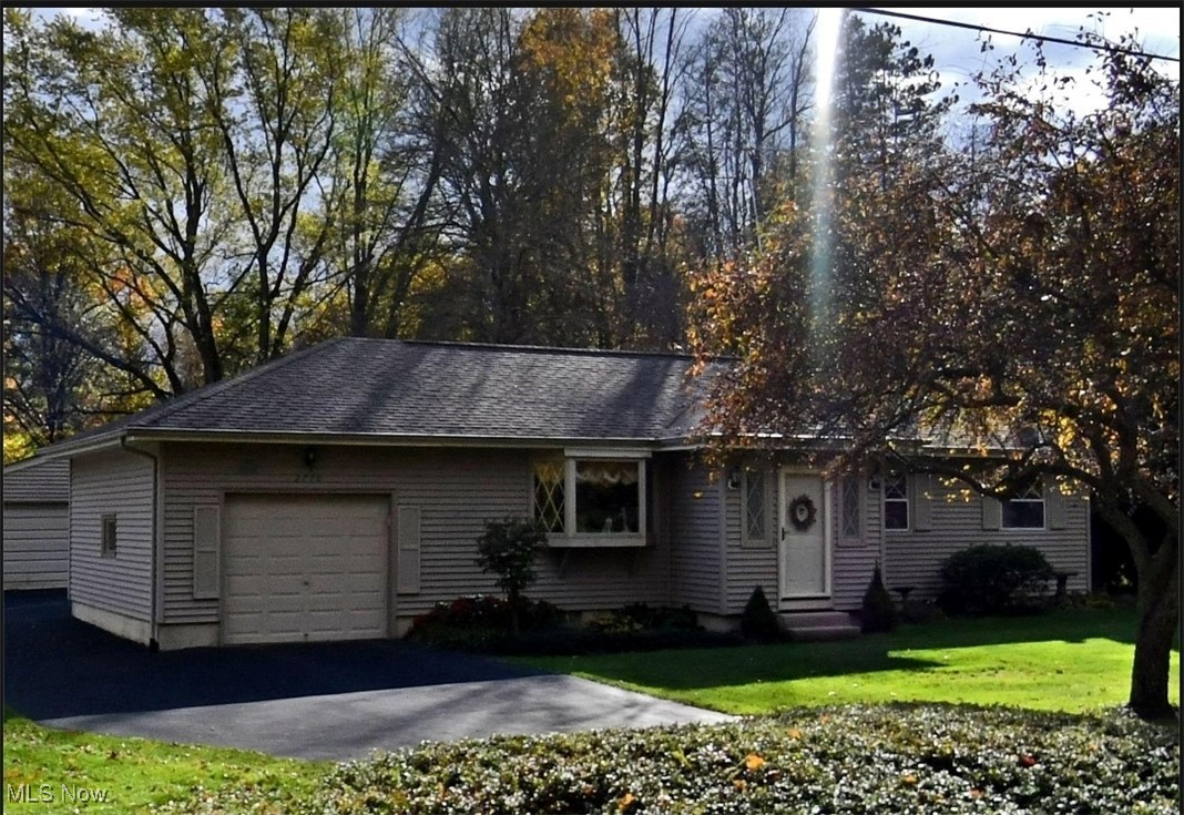 2770 Franwae SW Warren OH 44481