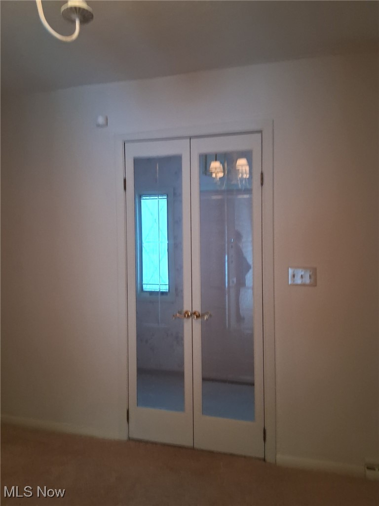 2770 Franwae SW Warren OH 44481