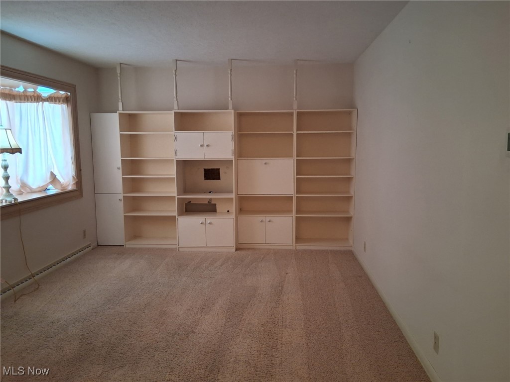 2770 Franwae SW Warren OH 44481